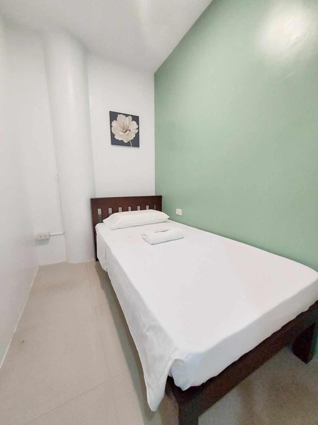 Primerose Residences - Near Mactan-Cebu International Airport マクタン エクステリア 写真
